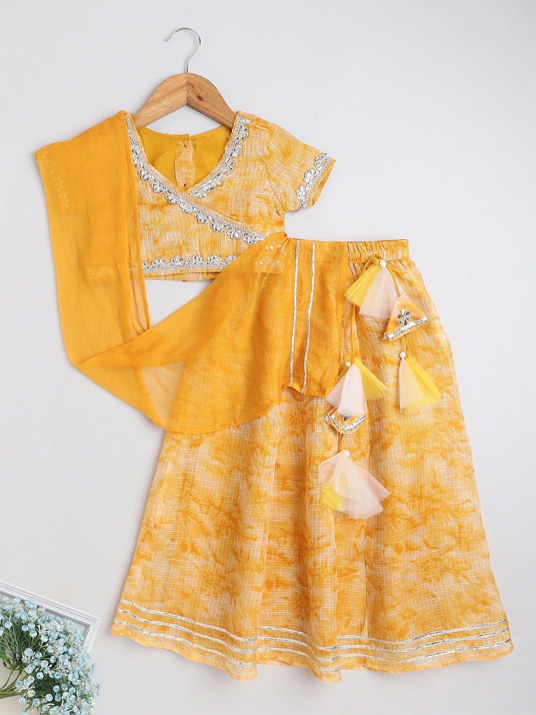 

The Magic Wand Girls Printed Gotta Patti Ready to Wear Lehenga & Blouse With Dupatta, Mustard