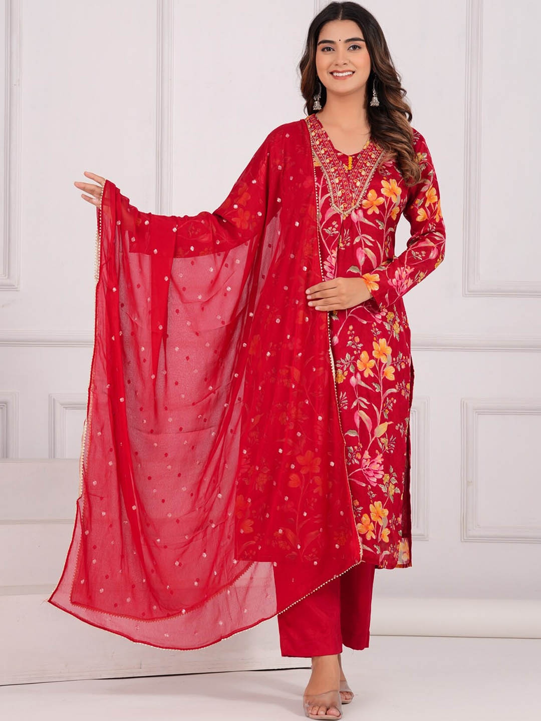 

EtnicaWear Ethnic Motifs Printed Beads & Stones Kurta With Trousers & Dupatta, Red