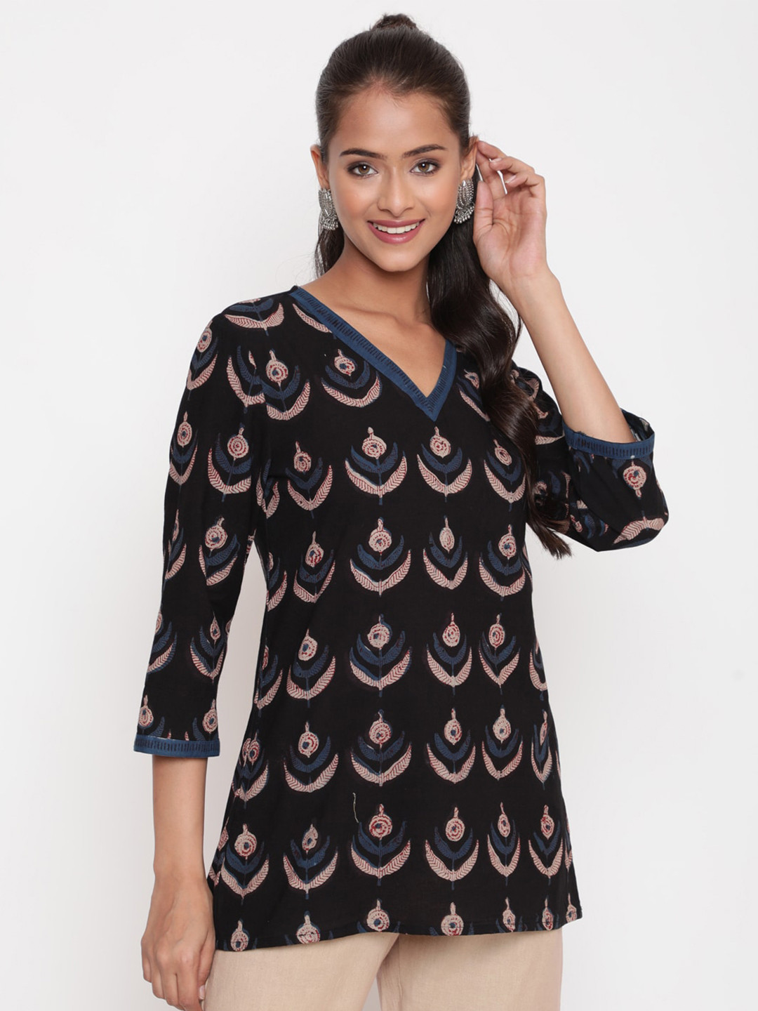 

SAVI Ethnic Motifs Printed V-Neck Cotton Top, Black