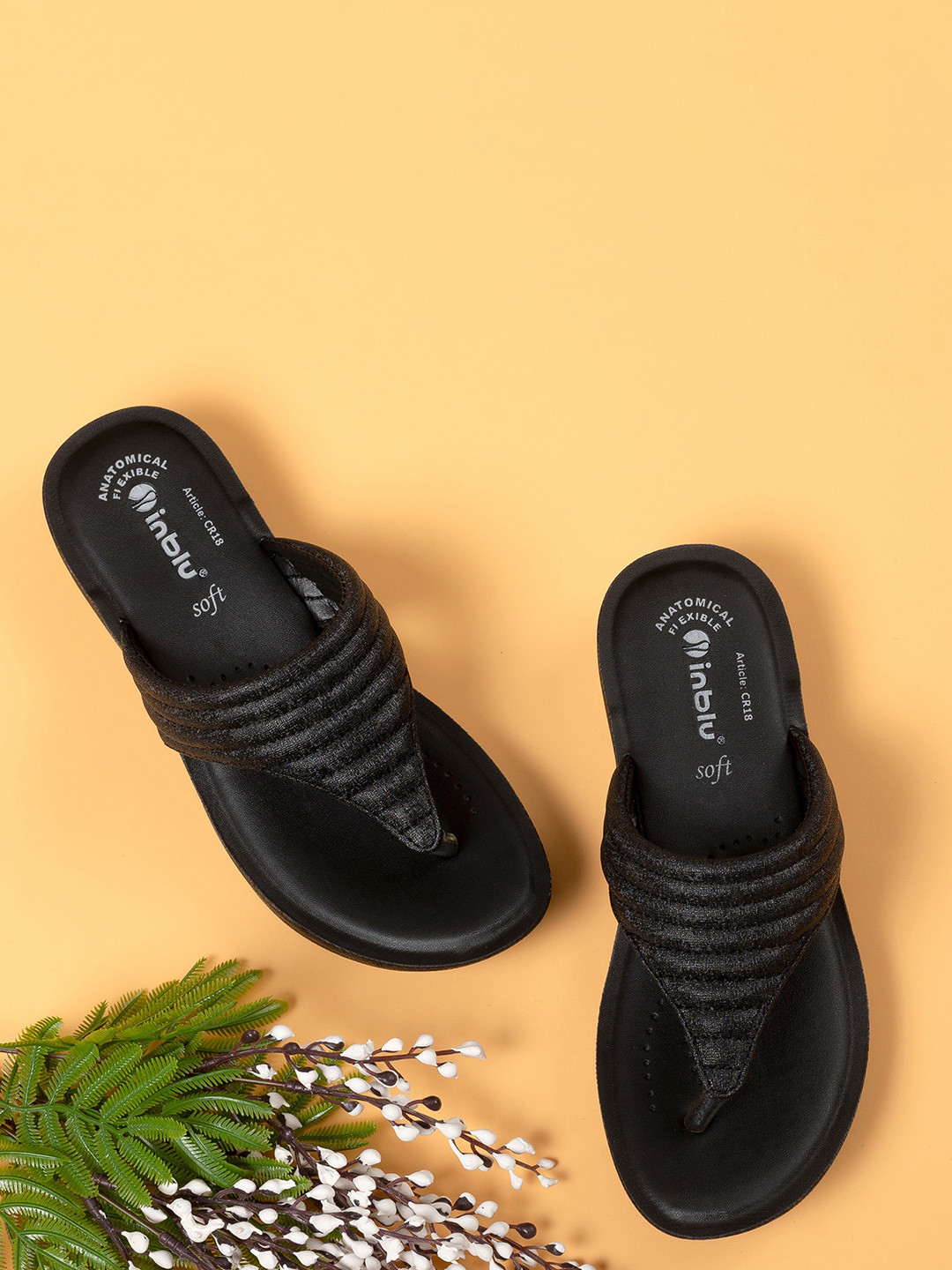 

Inblu Textured Lightweight Anti Skid Open Toe Flats, Black