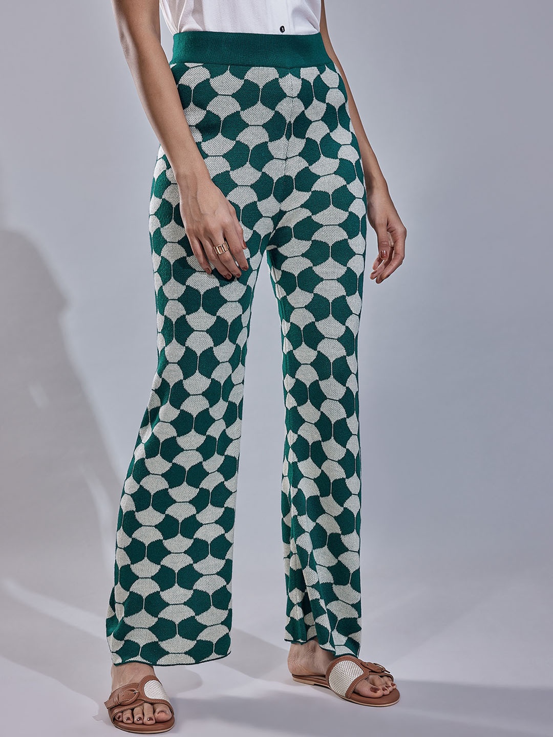 

The Label Life Women Geometric Printed Cotton Parallel Trousers, Teal