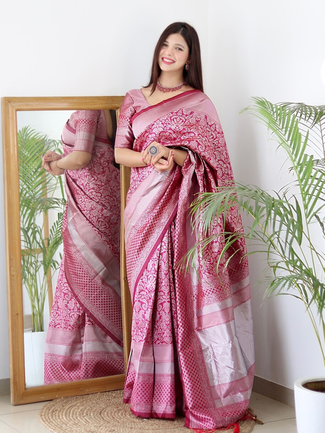 

ALMAARI FASHION Ethnic Motifs Woven Design Zari Pure Silk Kanjeevaram Saree, Pink