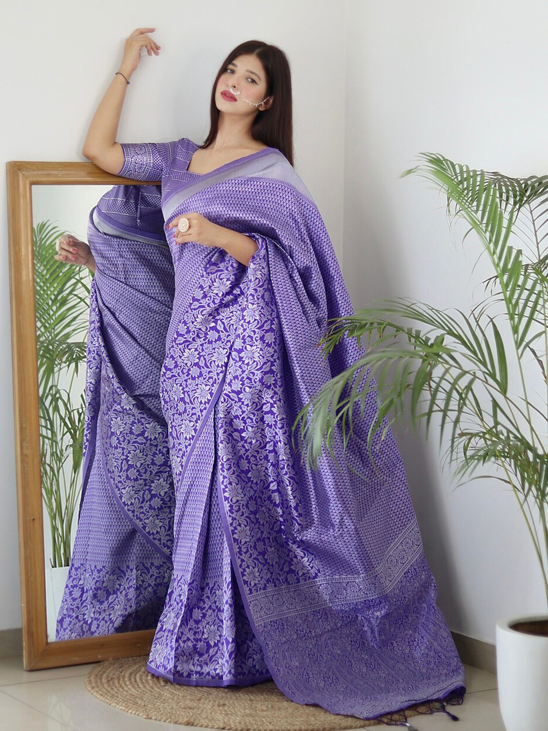 

ALMAARI FASHION Ethnic Motifs Woven Design Zari Pure Silk Kanjeevaram Saree, Purple