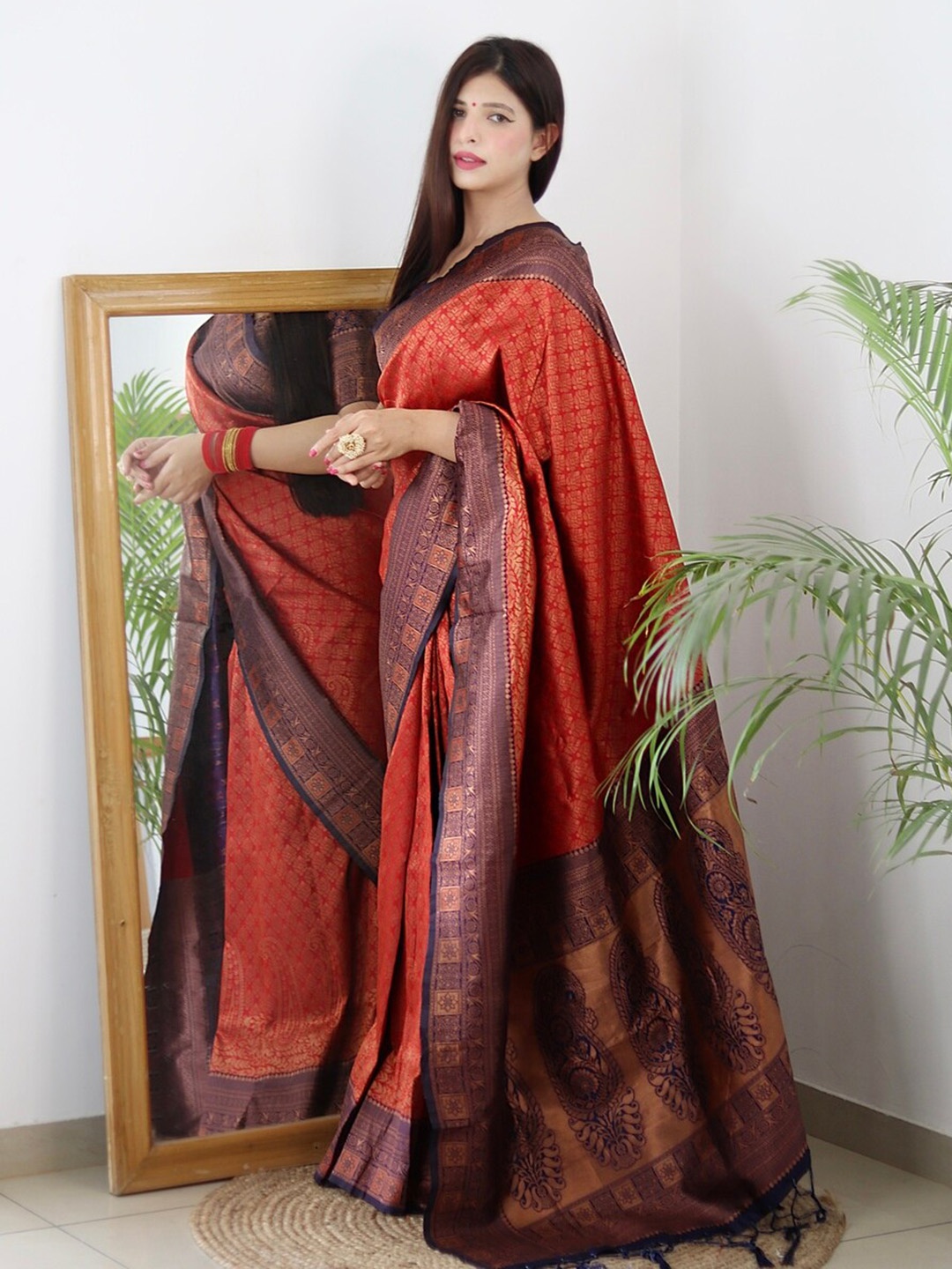 

ALMAARI FASHION Ethnic Motifs Woven Design Zari Detailed Pure Silk Kanjeevaram Saree, Red