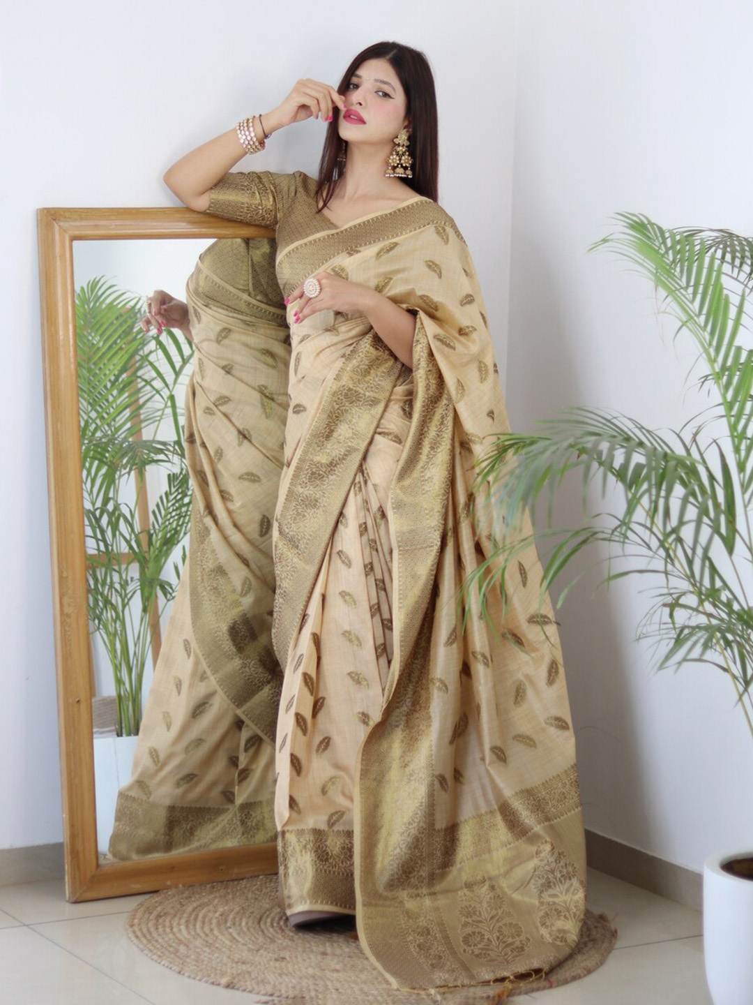 

ALMAARI FASHION Ethnic Motifs Zari Pure Silk Kanjeevaram Saree, Cream