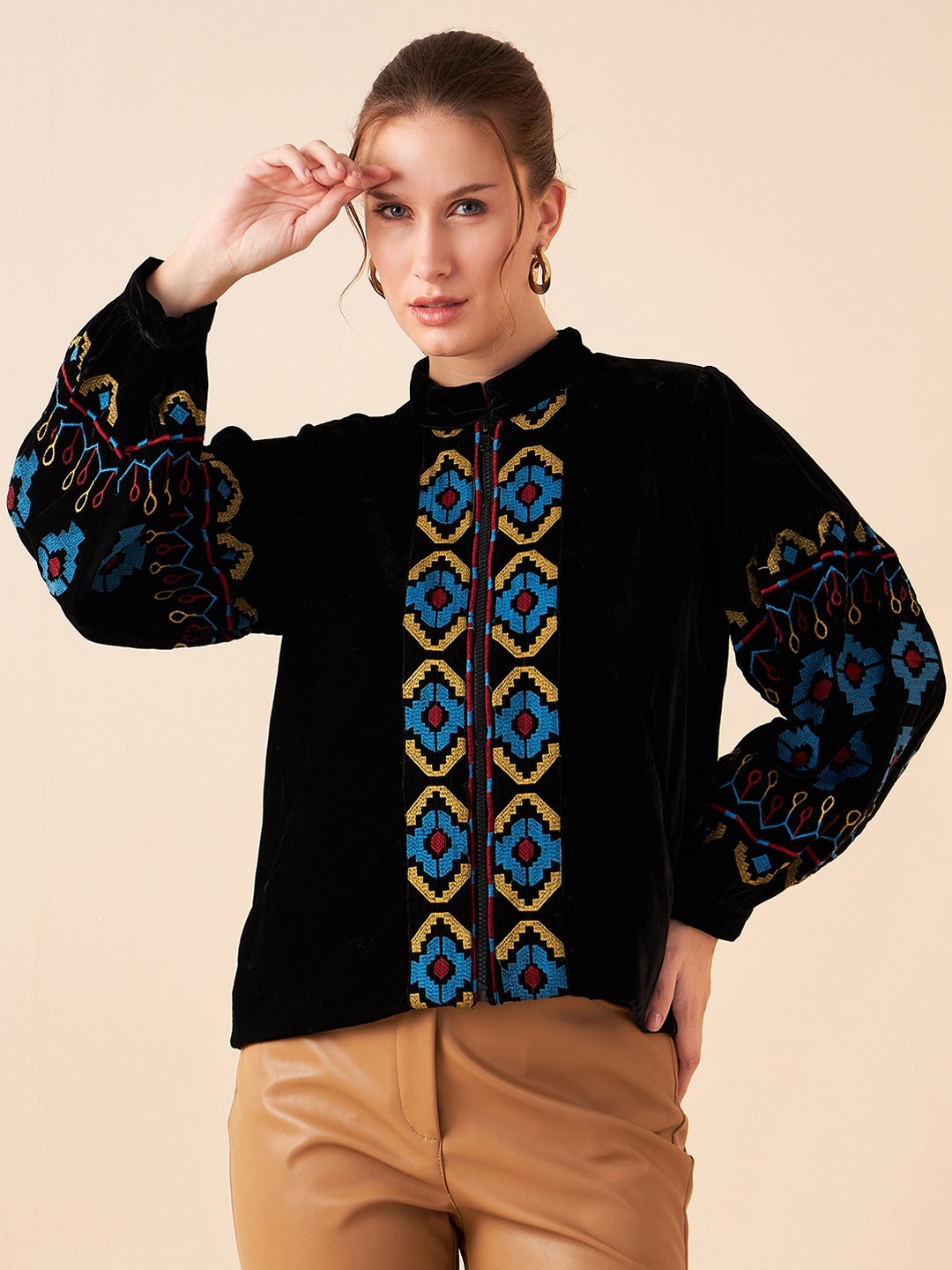 

Antheaa Black Geometric Embroidered Mandarin Collar Velvet Tailored Jacket