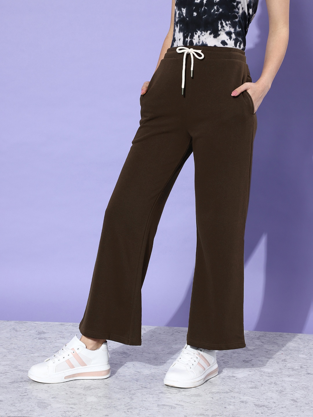 

DILLINGER Women Solid Relaxed Fit Track Pant, Brown
