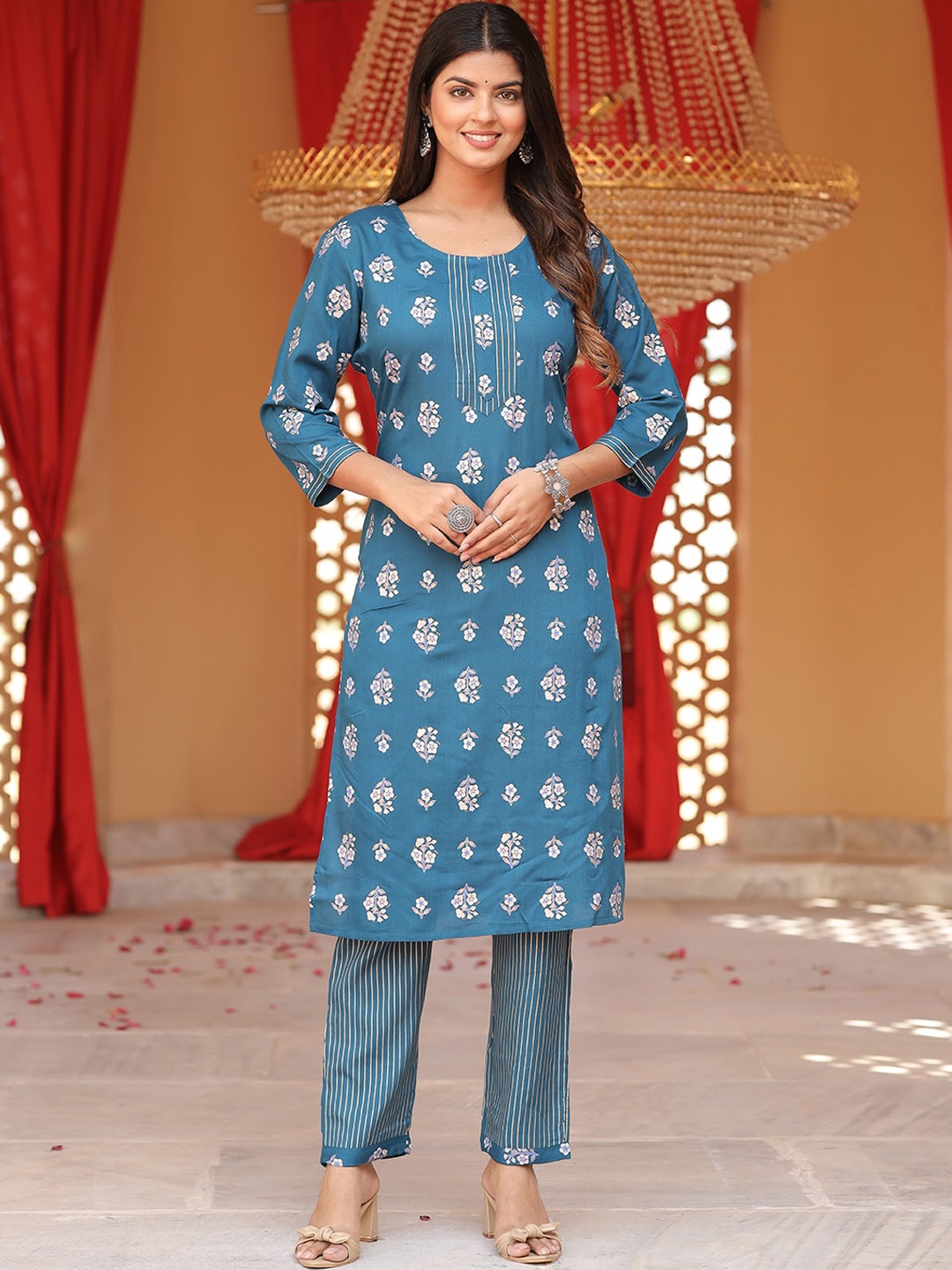 

KALINI Floral Printed Regular Kurta with Trousers, Blue