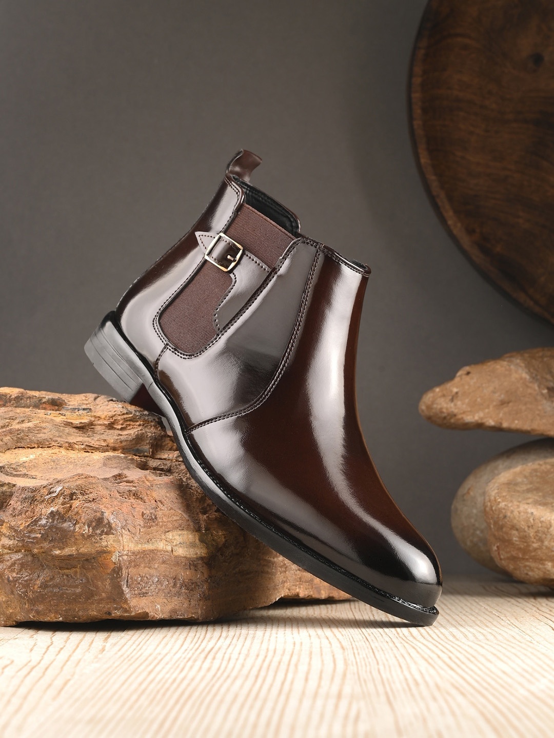 

The Roadster Lifestyle Co. Men Mid-Top Blocked Chelsea Boots, Brown