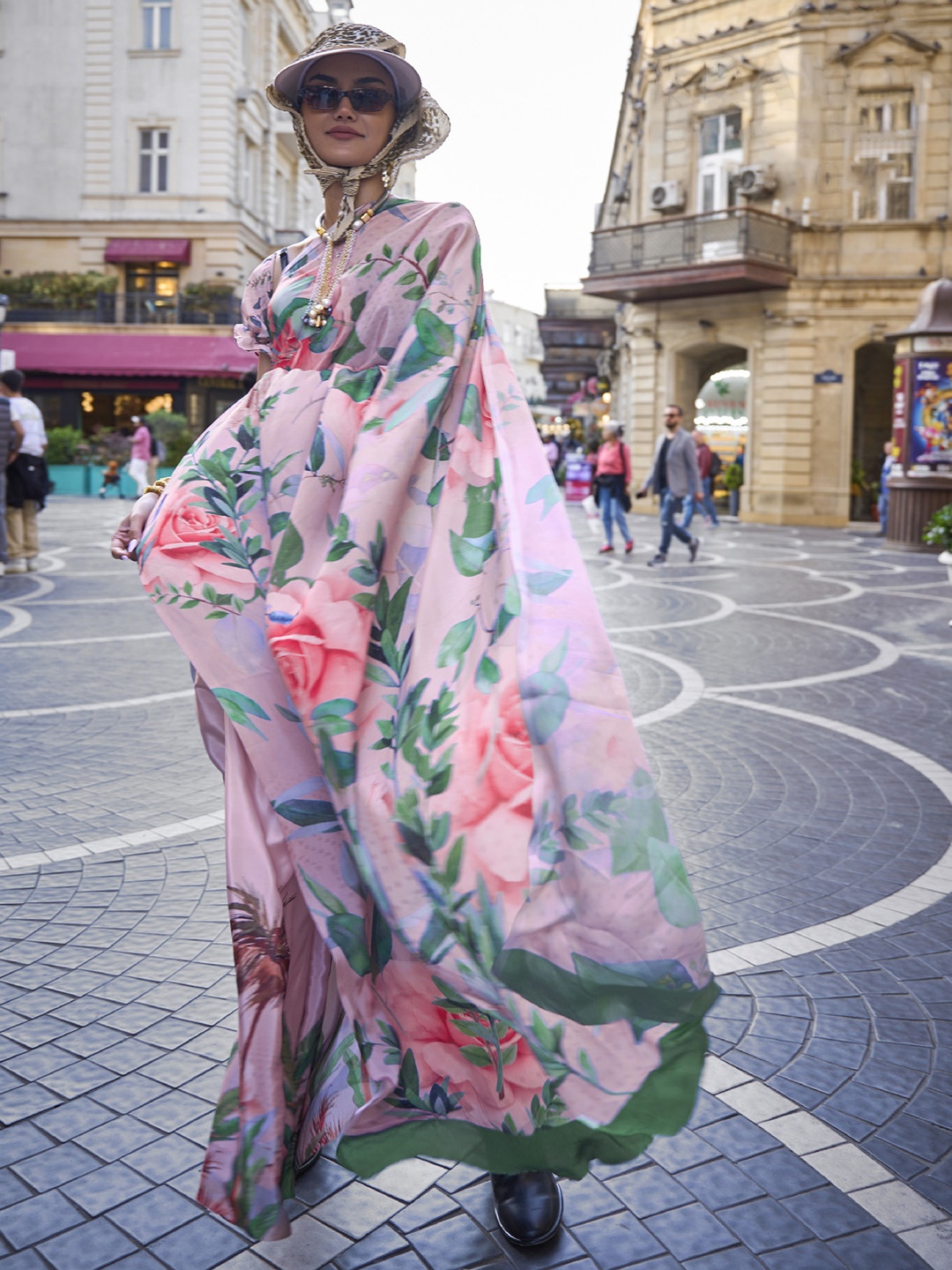 elora Floral Printed Saree, Pink