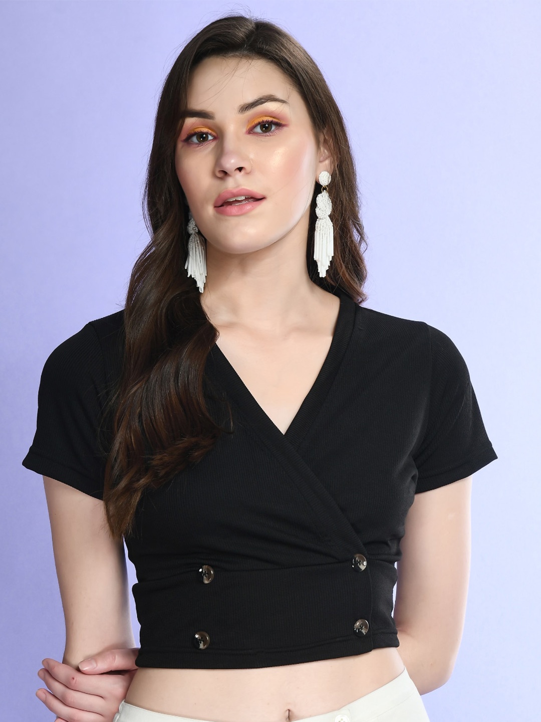 

BAESD V-Neck Fitted Crop Top, Black