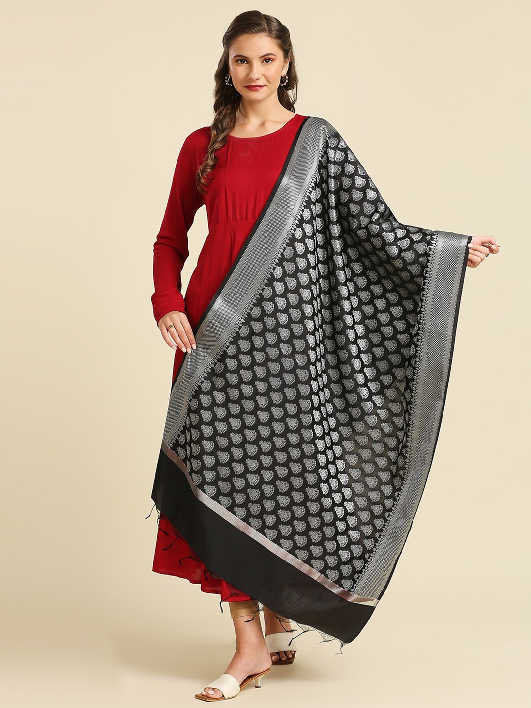 

Dupatta Bazaar Ethnic Motifs Woven Design Dupatta With Zari, Black