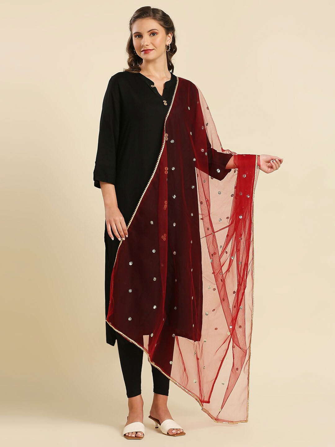 

Dupatta Bazaar Seqinned Embellished Net Dupatta, Maroon