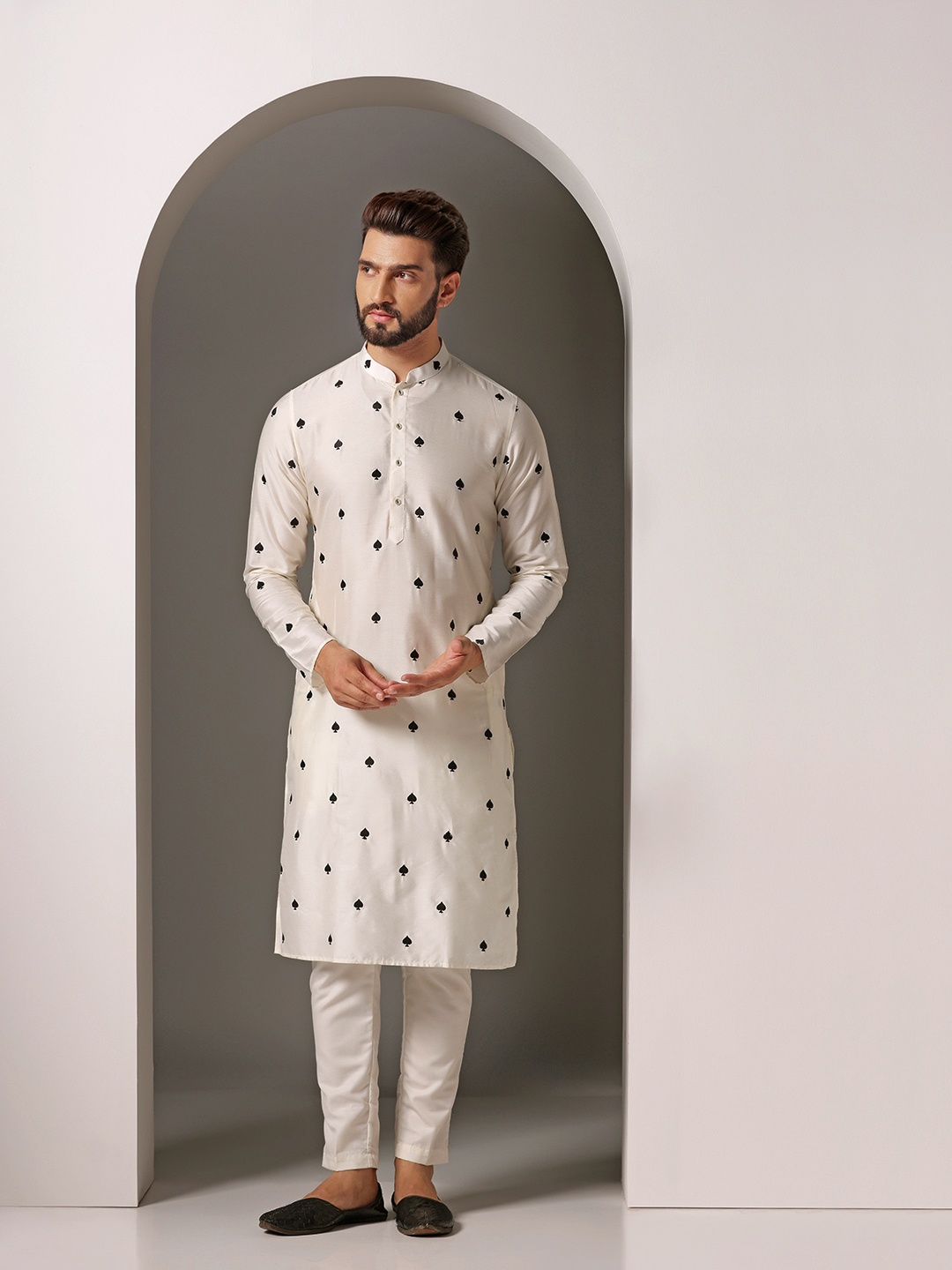 

KISAH Ethnic Motifs Embroidered Mandarin Collar Kurta With Churidar, Cream