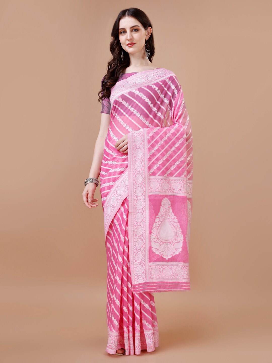 

MAGMINA Floral Woven Design Zari Banarasi Saree, Pink