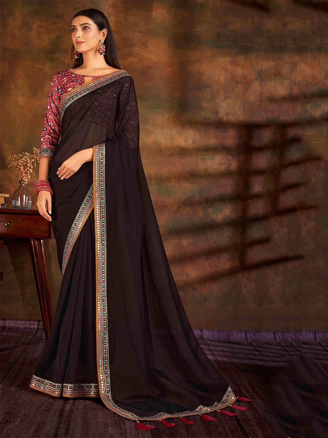 

HASRI Embroidered Organza Saree, Black