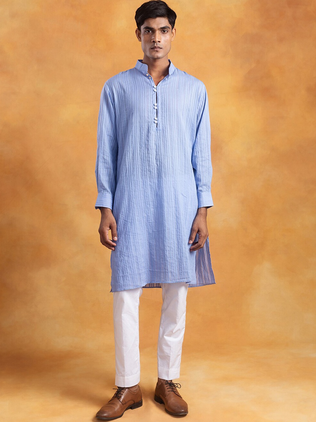 

Aashima Wahal Striped Mandarin Collar Cotton Kurta, Blue