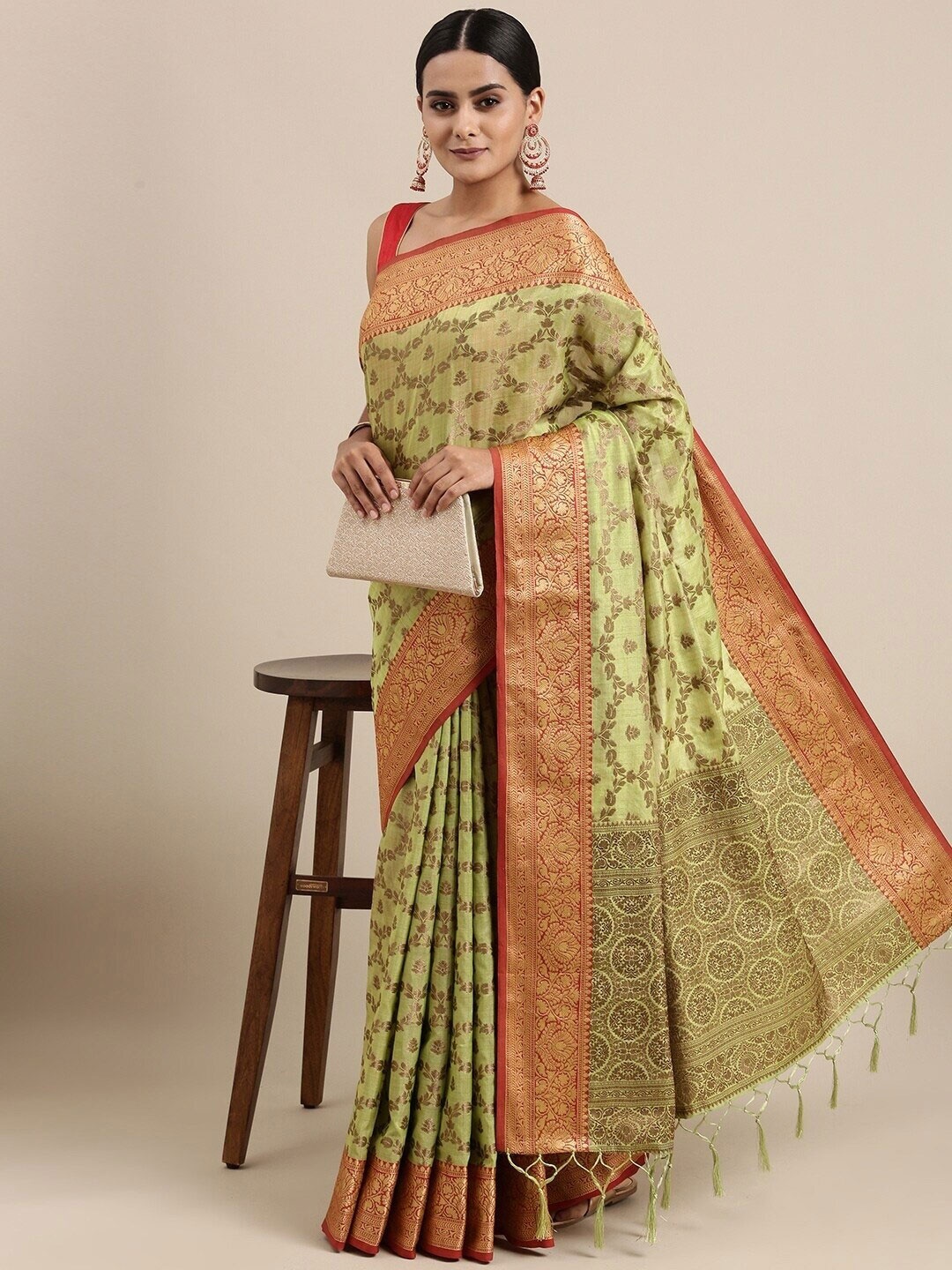 

MAGMINA Floral Woven Design Zari Pure Silk Banarasi Saree, Green
