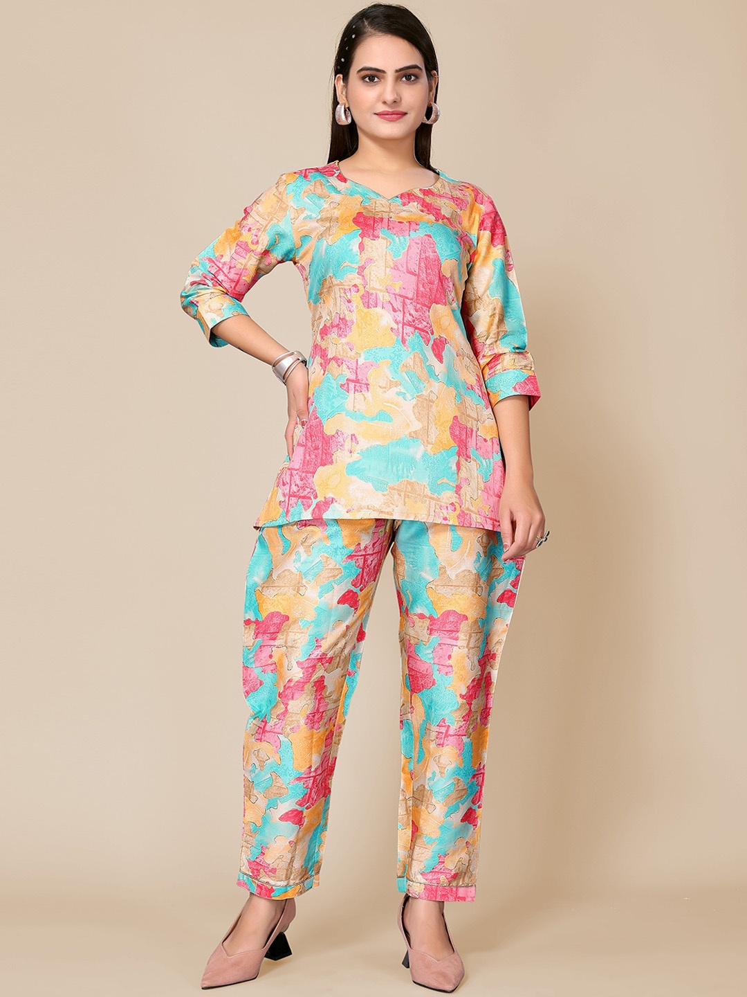 

TITANIUM SILK INDUSTRIES PVT. LTD. Abstract Printed Pure Cotton Tunic With Trouser, Beige