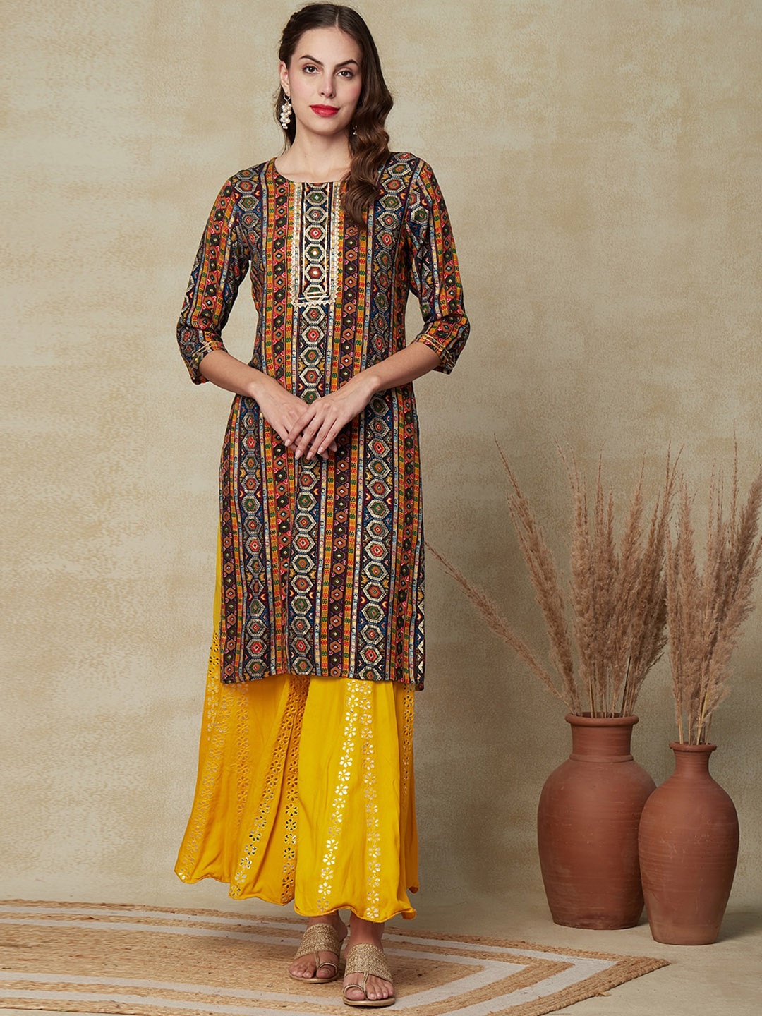 

FASHOR Ethnic Motifs Printed Gotta Patti Detail Straight Kurta, Yellow