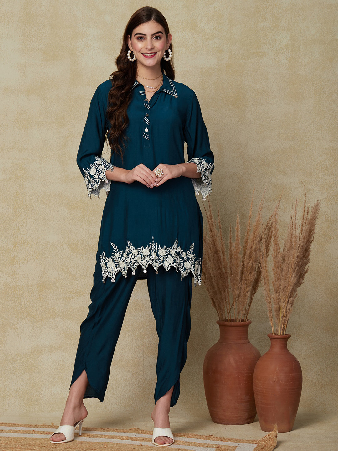 

FASHOR Floral Embroidered Shirt Collar Kurta with Dhoti Pants, Teal