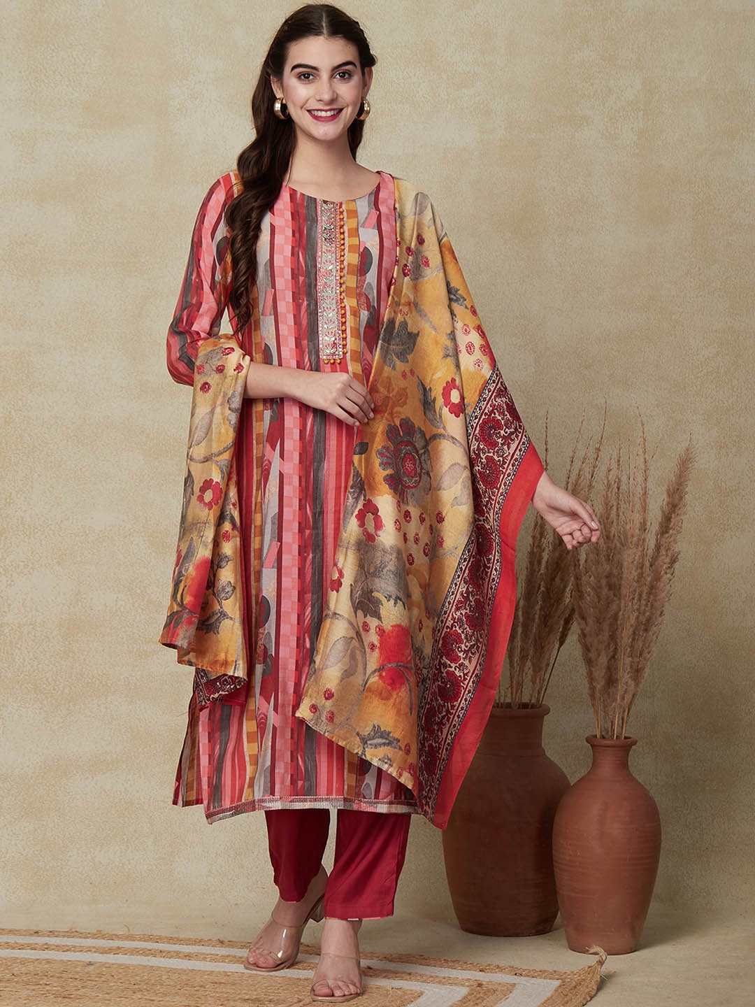 

FASHOR Floral Printed Regular Beads And Stones Kurta with Trousers & With Dupatta, Red