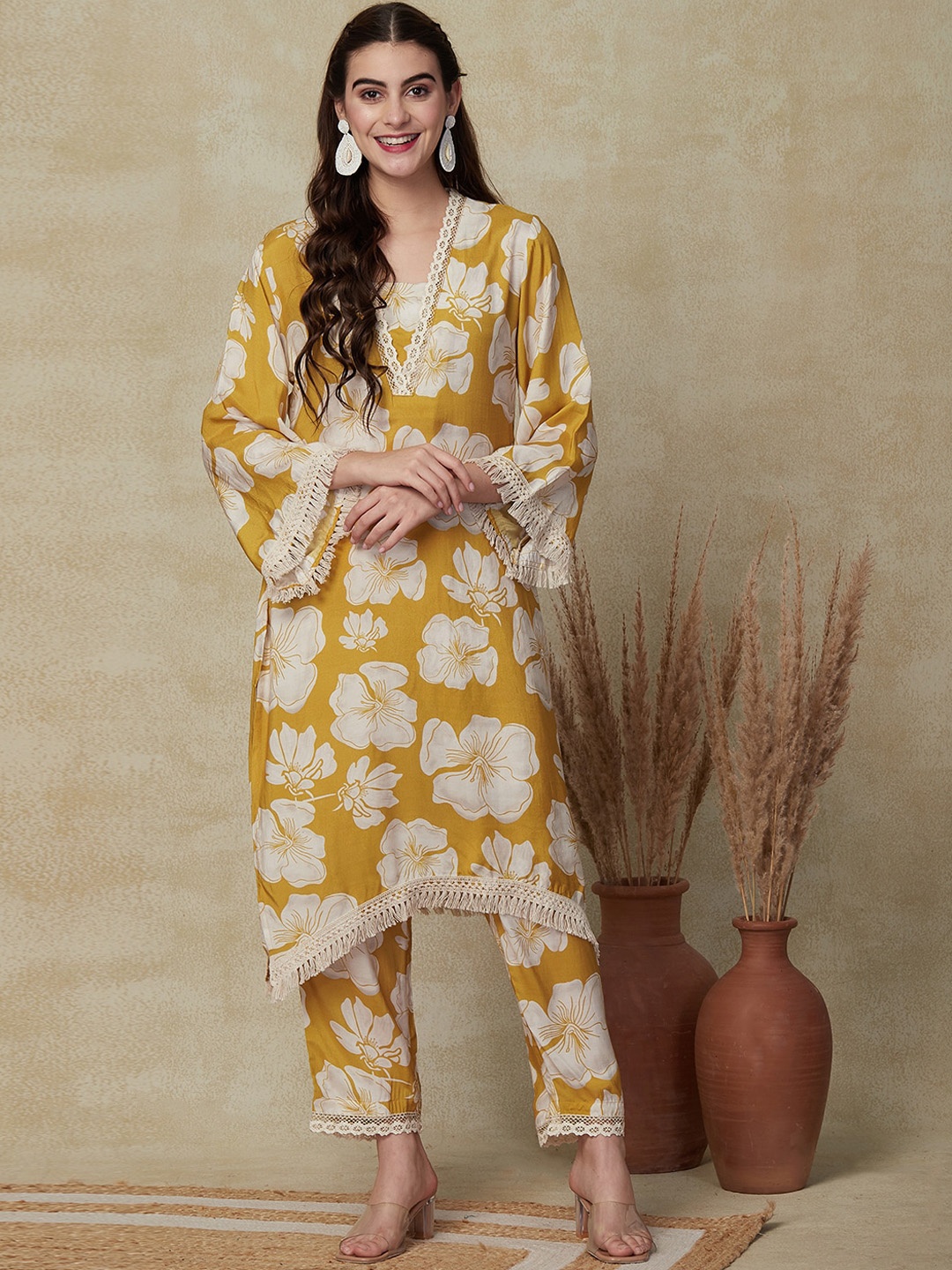 

FASHOR Floral Printed Regular Kurta with Trousers, Mustard