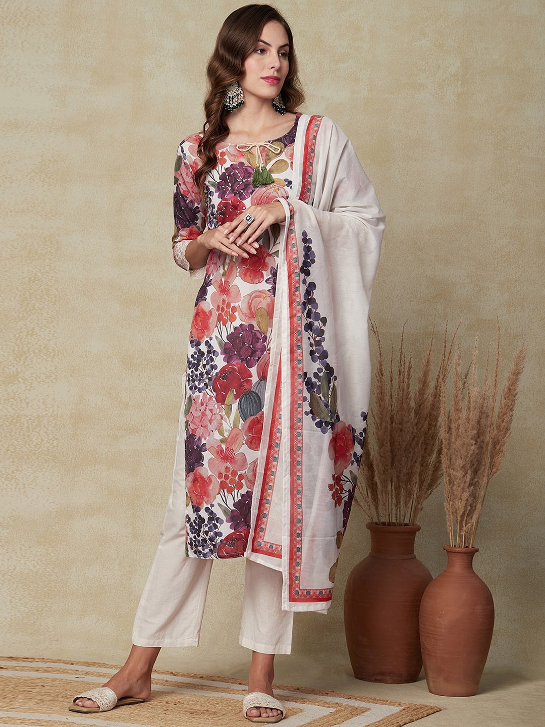 

FASHOR Floral Printed Regular Kurta with Trousers & With Dupatta, White