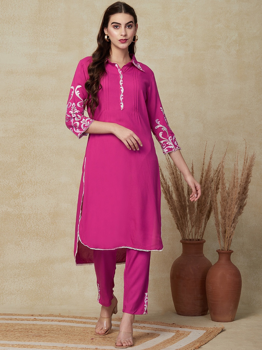 

FASHOR Ethnic Motifs Embroidered Shirt Collar Straight Kurta With Trouser, Pink