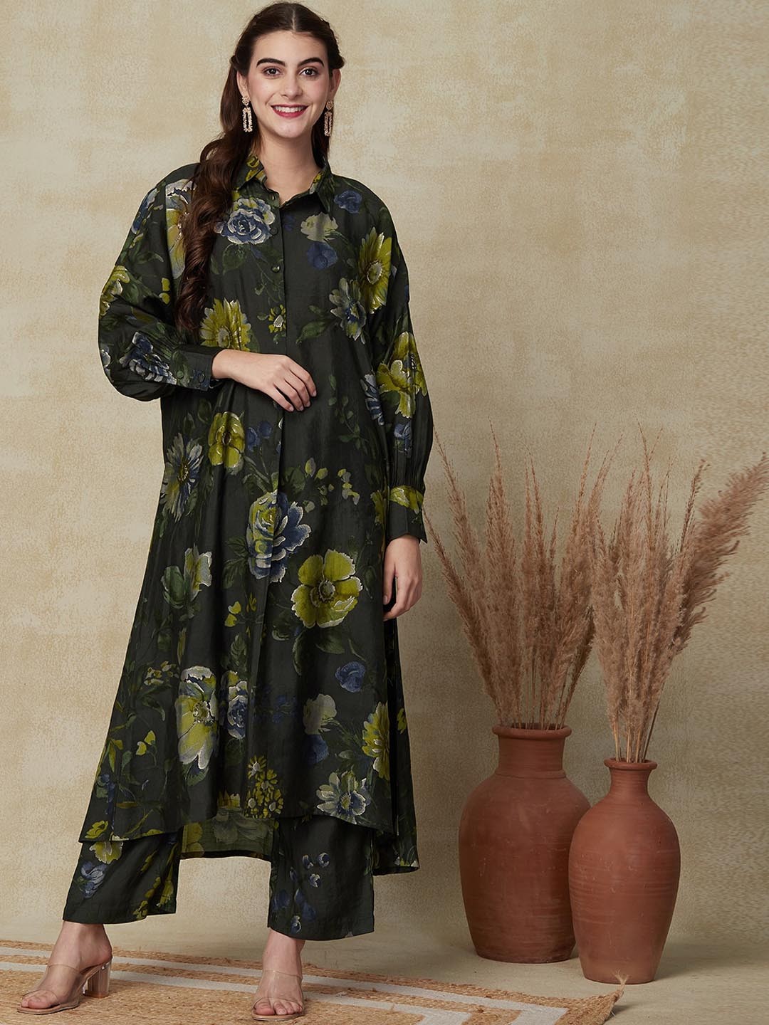 

FASHOR Floral Printed Shirt Collar High-Low A-Line Kurta With Palazzo, Grey