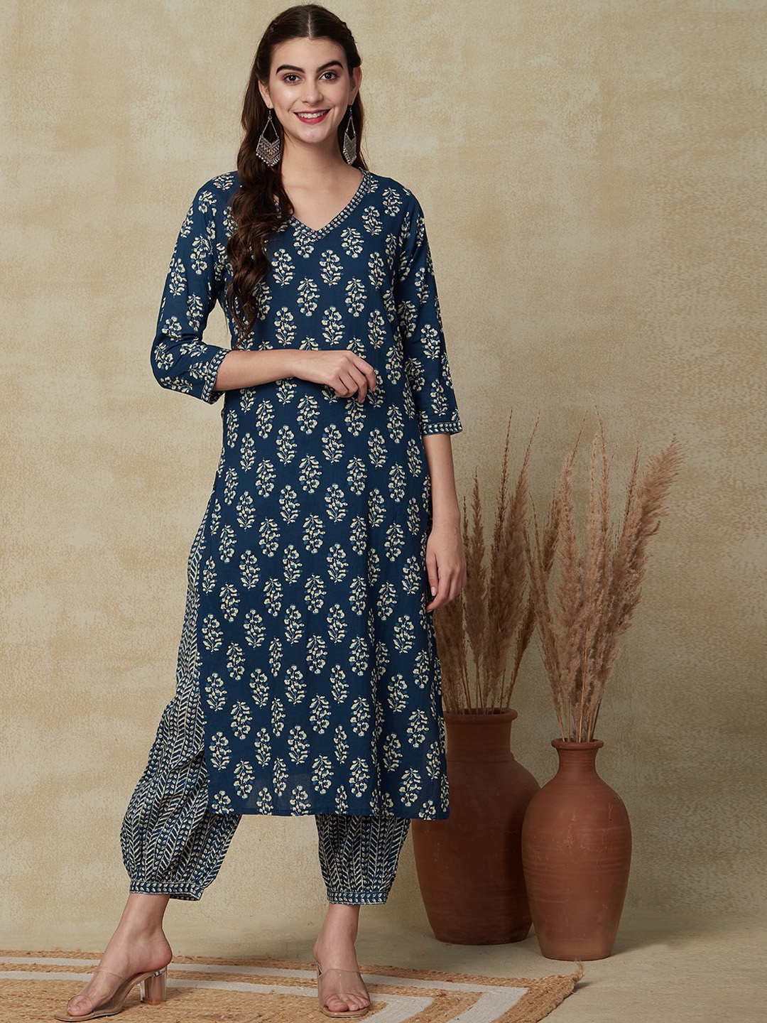 

FASHOR Floral Printed Straight V-Neck Pure Cotton Kurta With Salwar, Blue