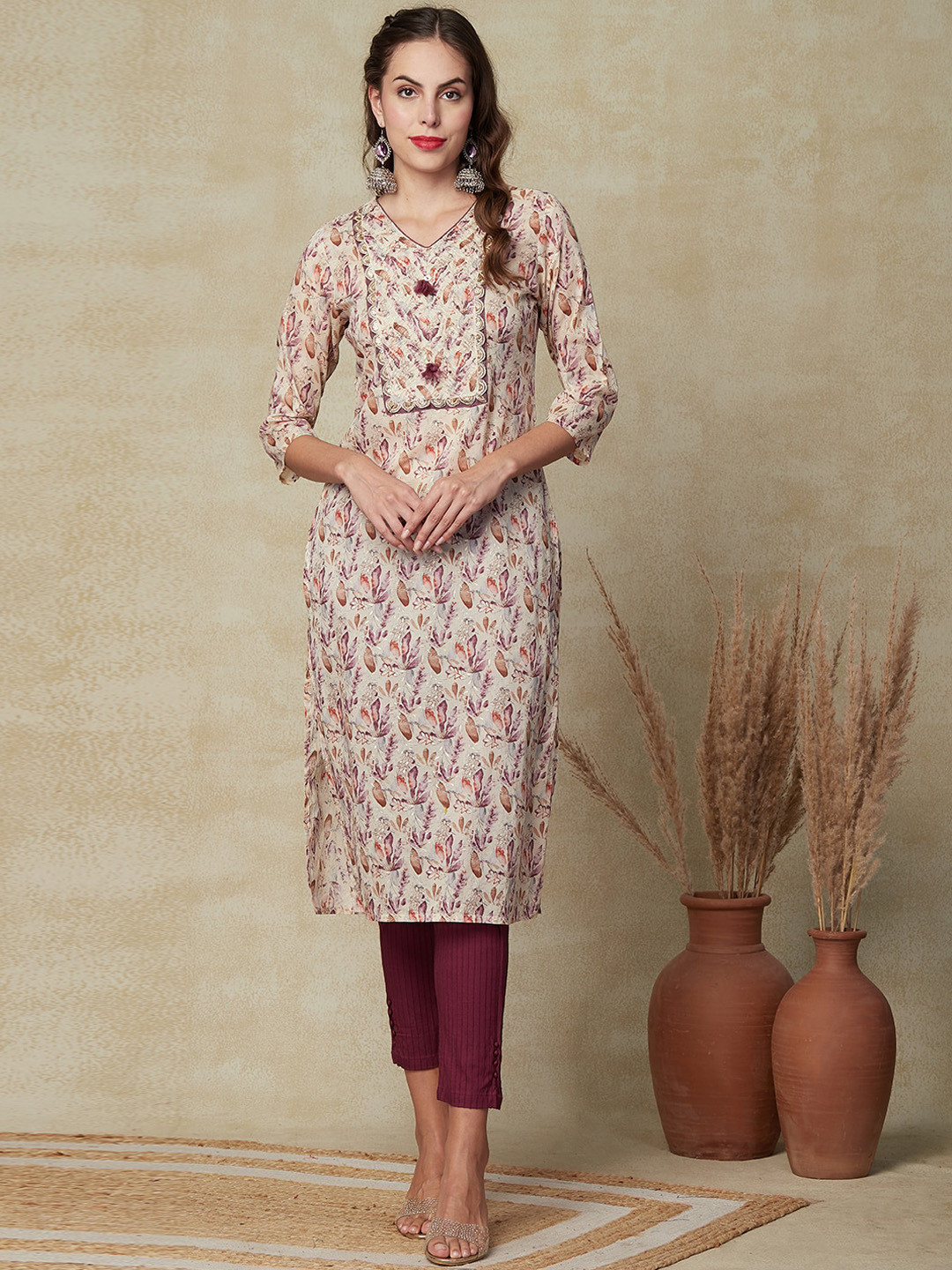

FASHOR Cream-Coloured Floral Printed Thread Work Pure Cotton Straight Kurta