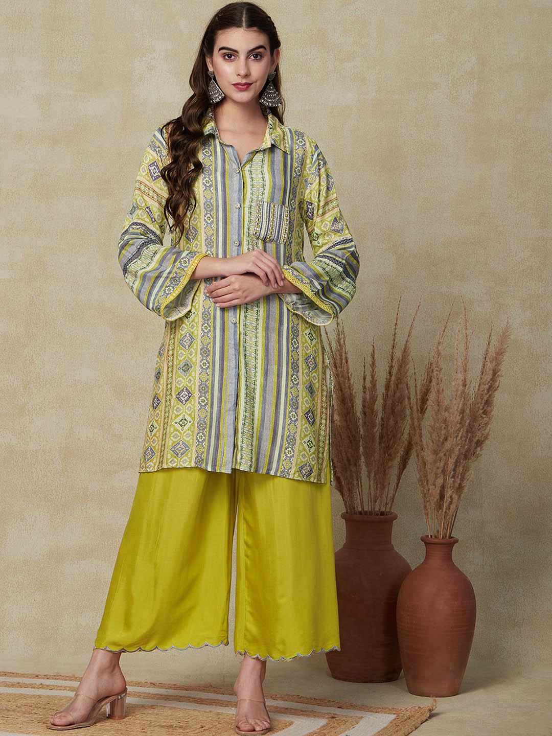 

FASHOR Green Ethnic Motifs Printed Mirror Work Detailed Straight Kurta With Palazzos