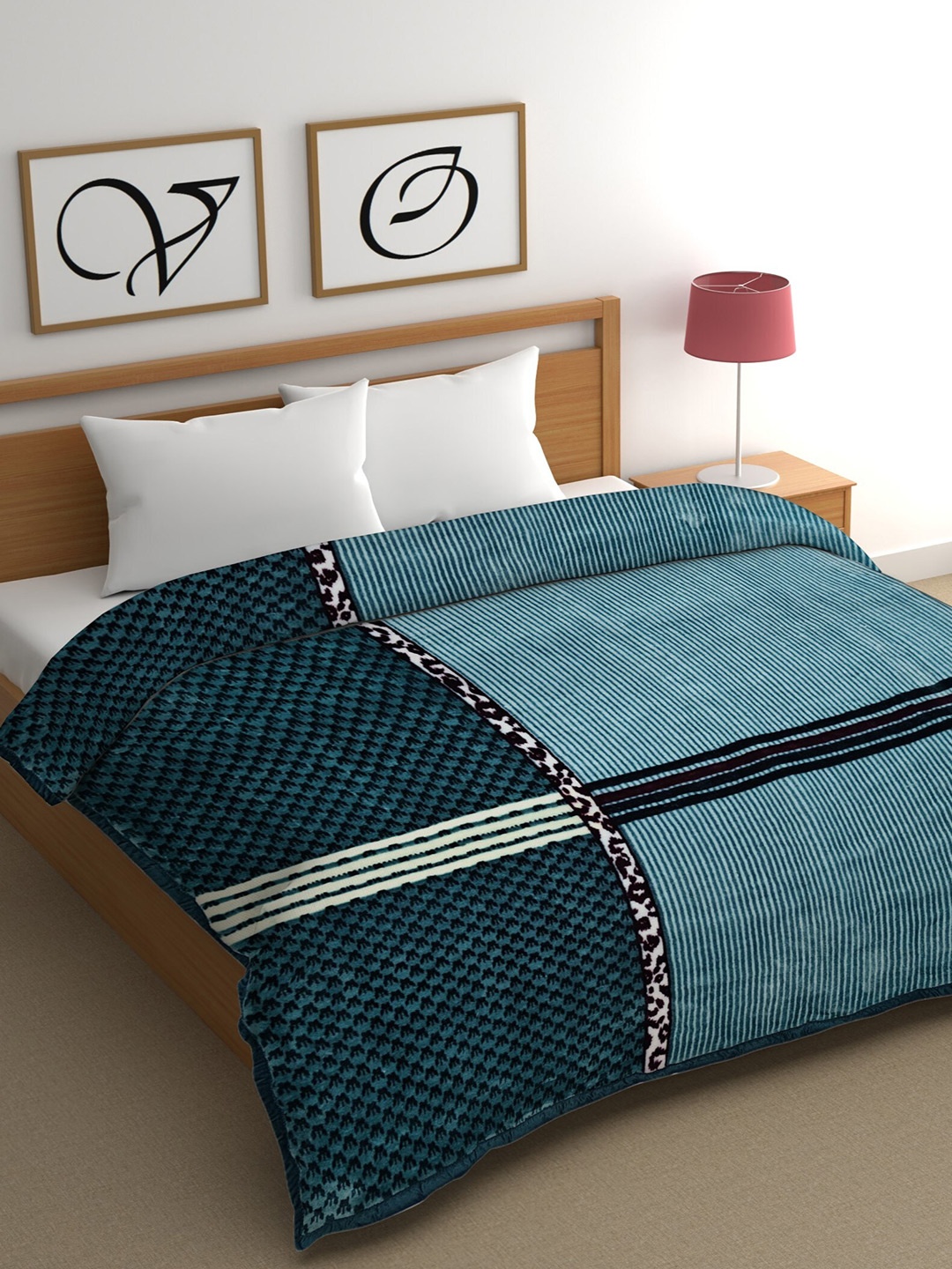 

CHHAVI INDIA Blue & Green Striped Heavy Winter 450 GSM Double Bed Blanket
