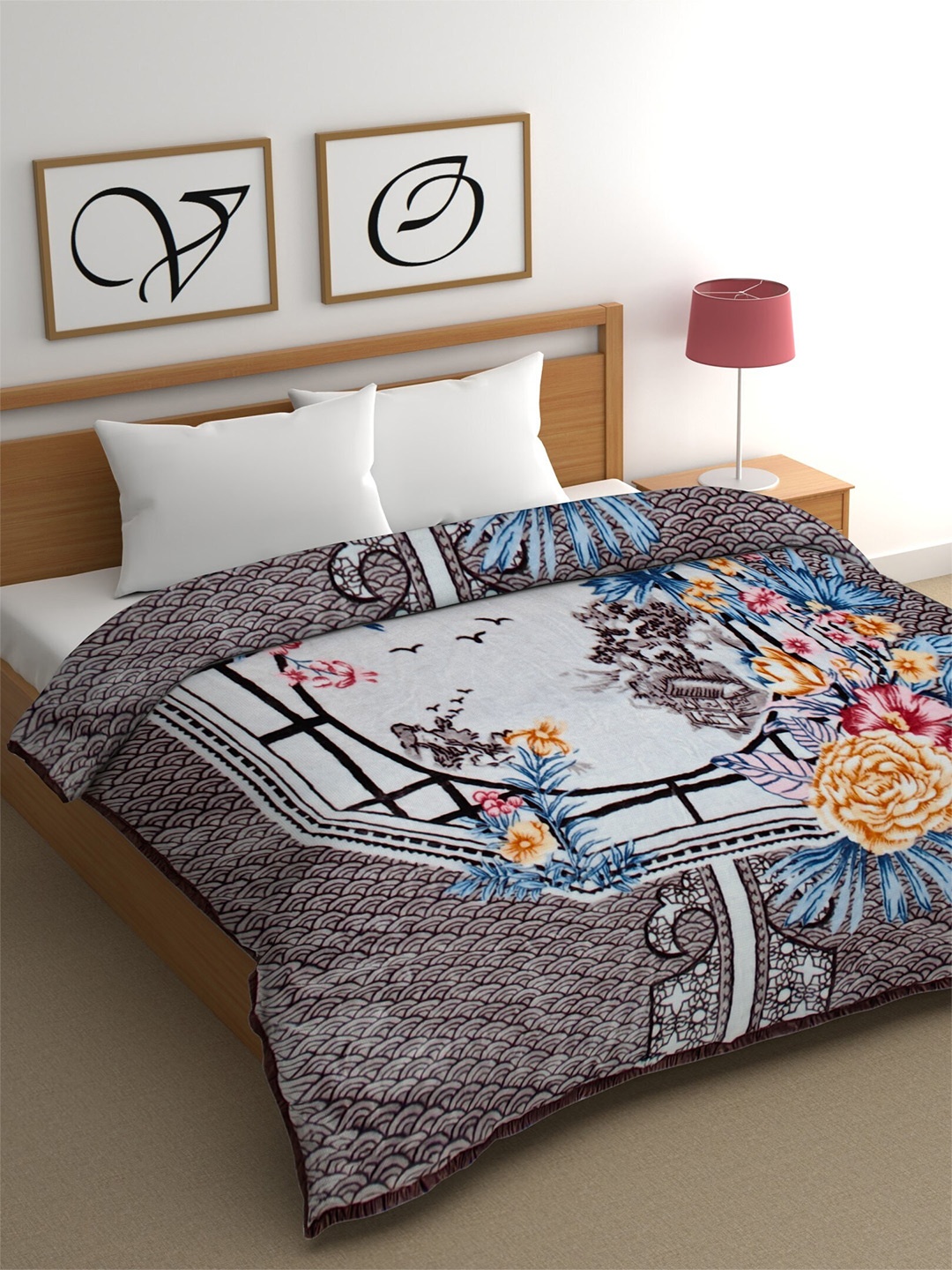 

CHHAVI INDIA Grey & White Floral Heavy Winter 450 GSM Double Bed Blanket