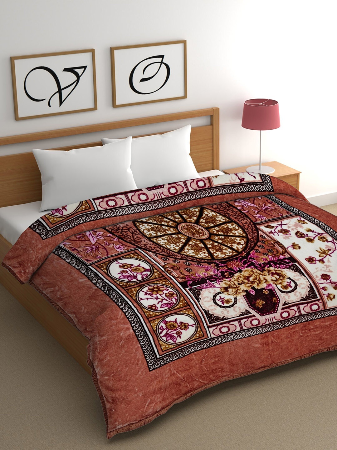 

CHHAVI INDIA Peach-Coloured & White Ethnic Motifs Heavy Winter 450 GSM Double Bed Blanket