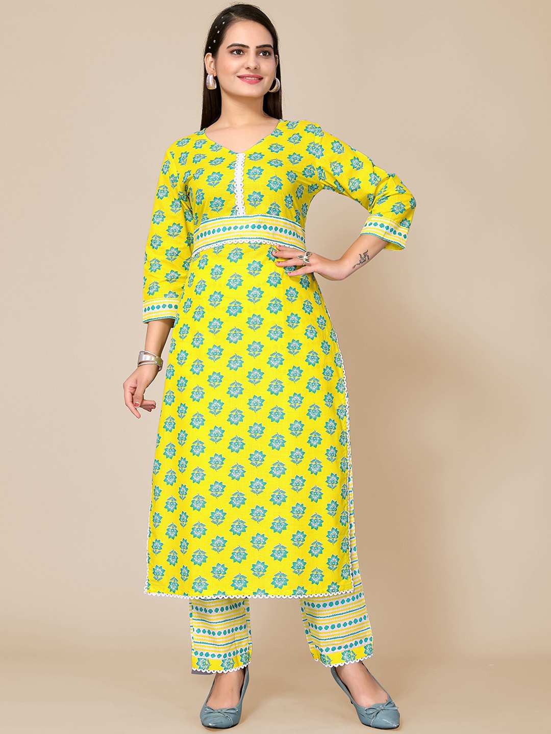 

TITANIUM SILK INDUSTRIES PVT. LTD. Floral Printed Pure Cotton Straight Kurta With Trousers, Yellow