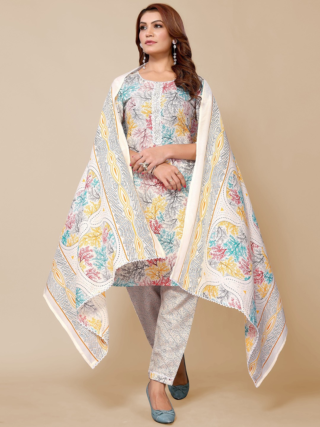 

TITANIUM SILK INDUSTRIES PVT. LTD. Floral Printed Straight Kurta with Trousers & Dupatta, White
