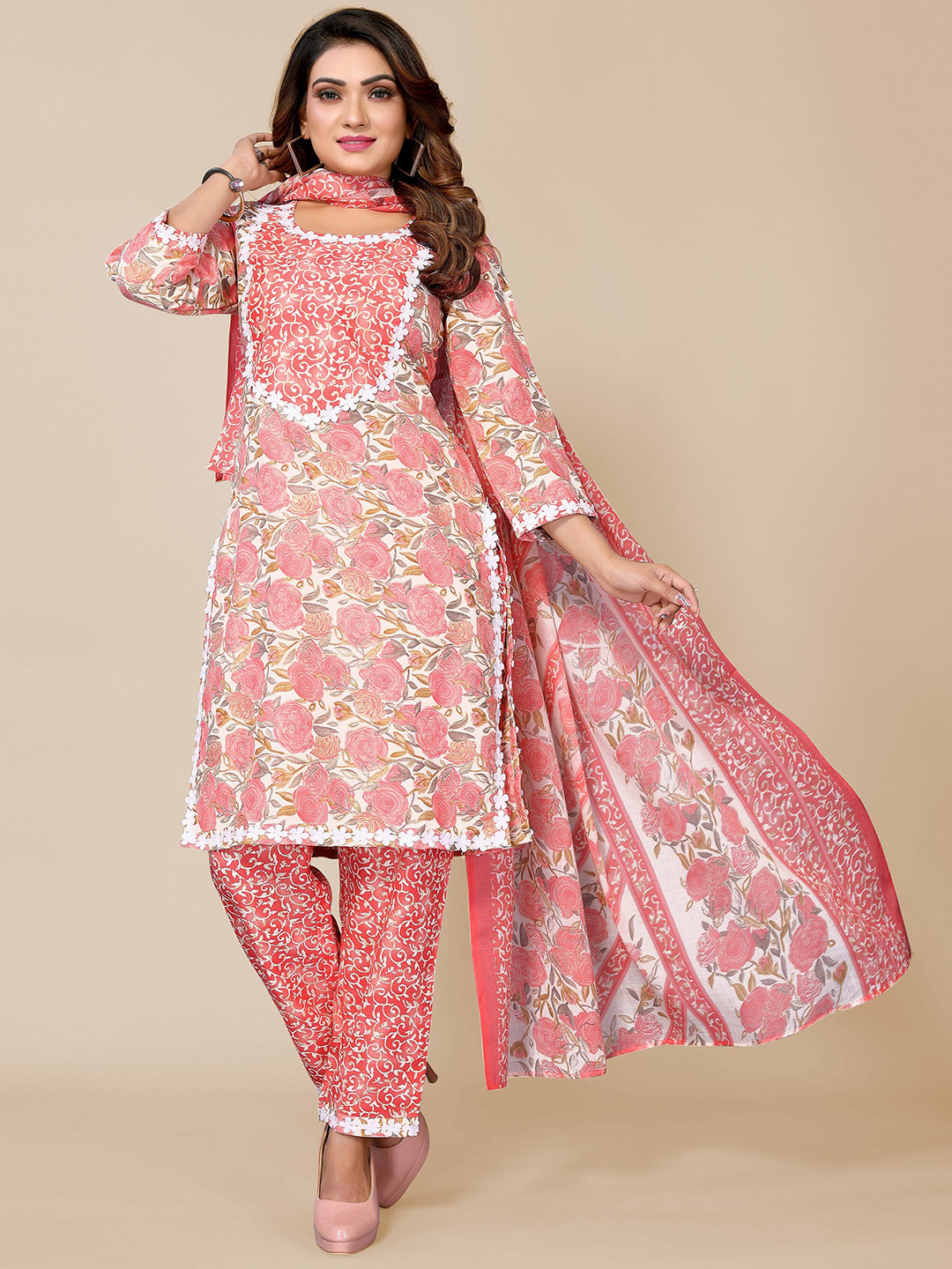 

TITANIUM SILK INDUSTRIES PVT. LTD. Floral Printed Straight Kurta With Trousers & Dupatta, Pink
