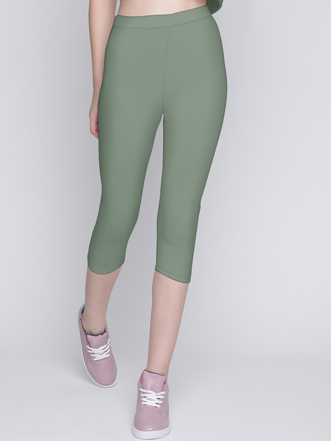 

Wearjukebox Women Dry Fit Three-Fourth Length Training Tights, Green