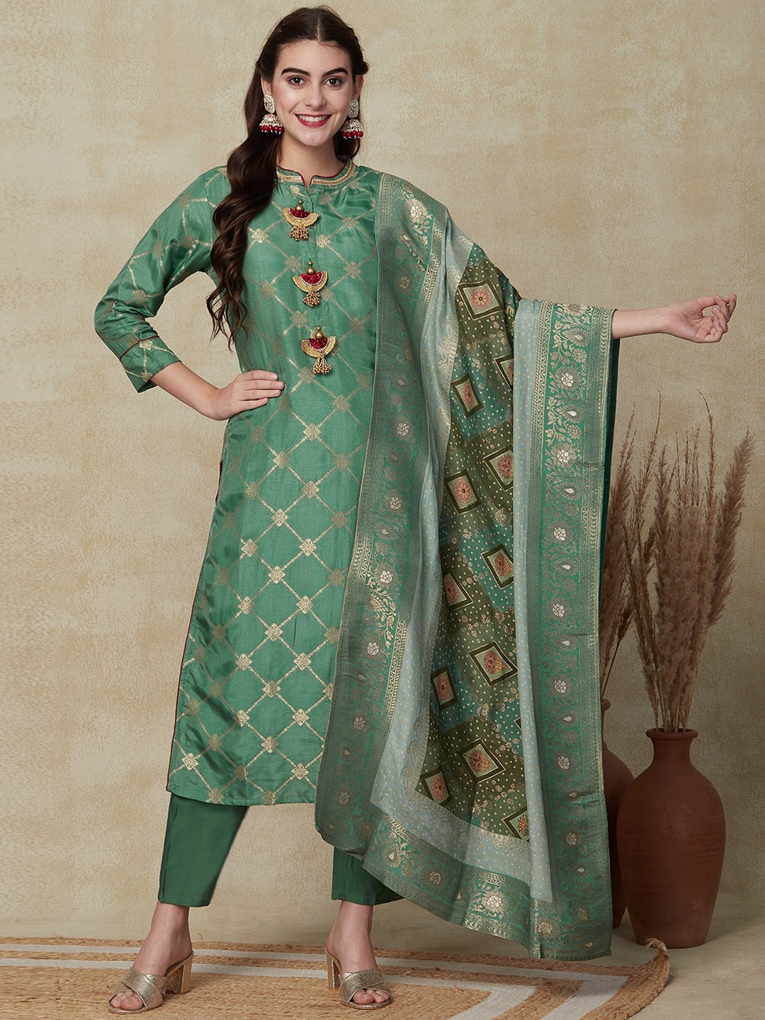 

FASHOR Ethnic Motifs Printed Beads & Stones Jacquard Kurta With Trousers & Dupatta, Sea green