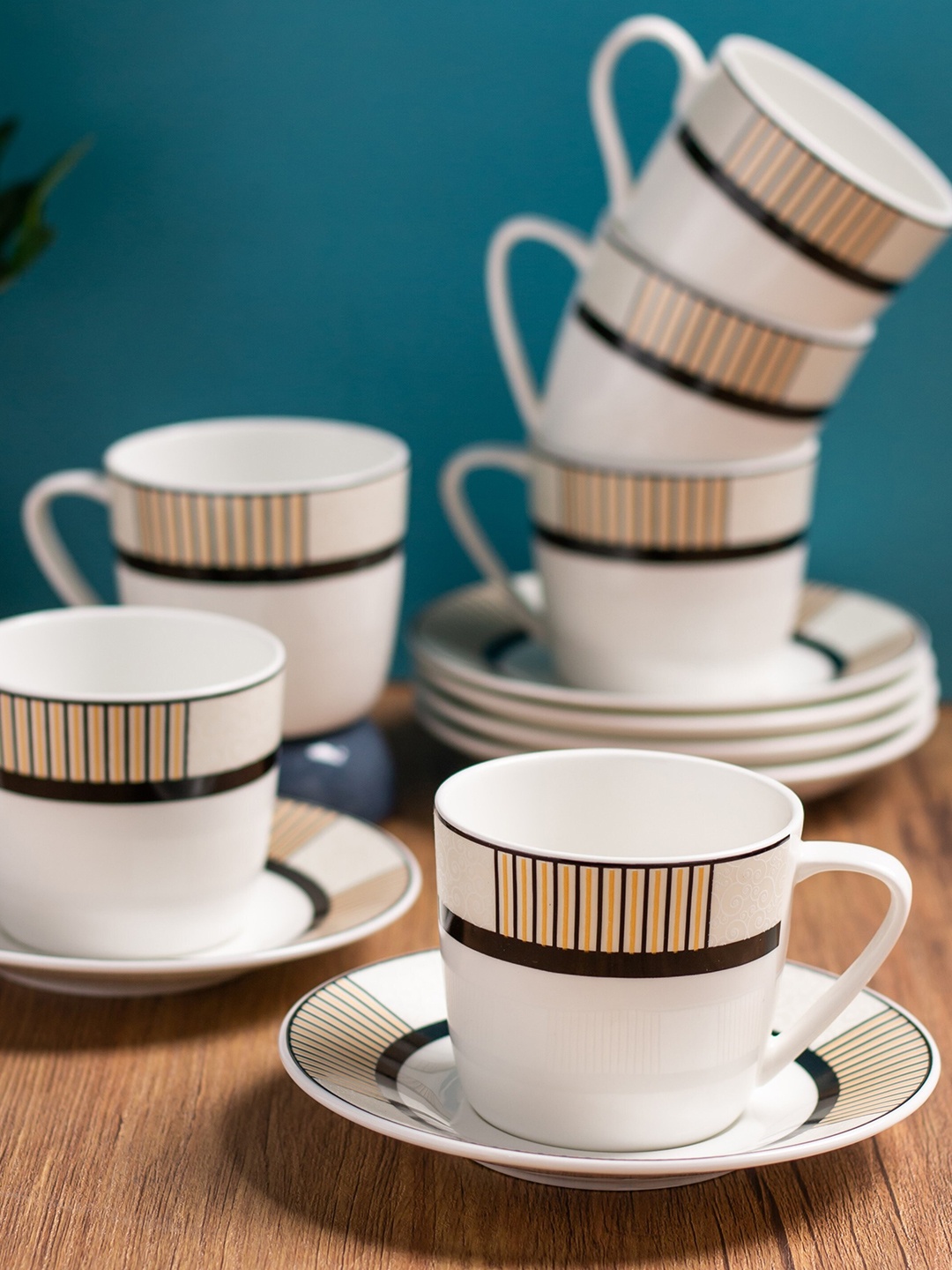 

CLAY CRAFT White & Black 12 Pieces Printed Ceramic Glossy Cups and Saucers 180 ml
