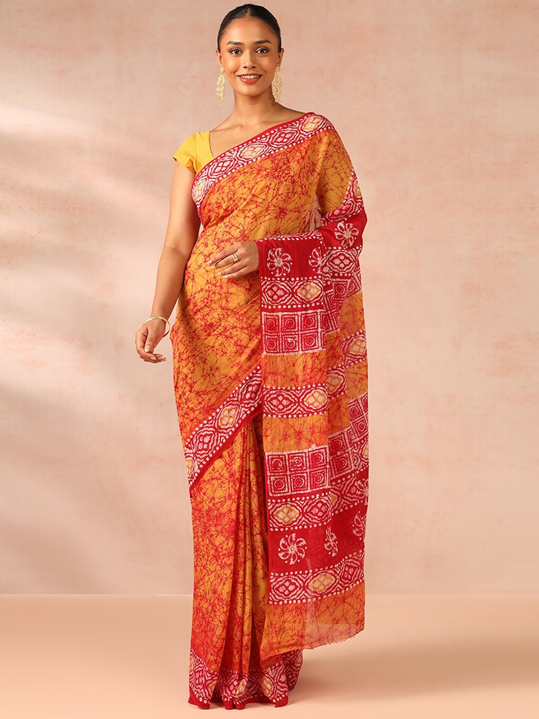 

Taneira Batik Printed Pure Cotton Saree, Yellow