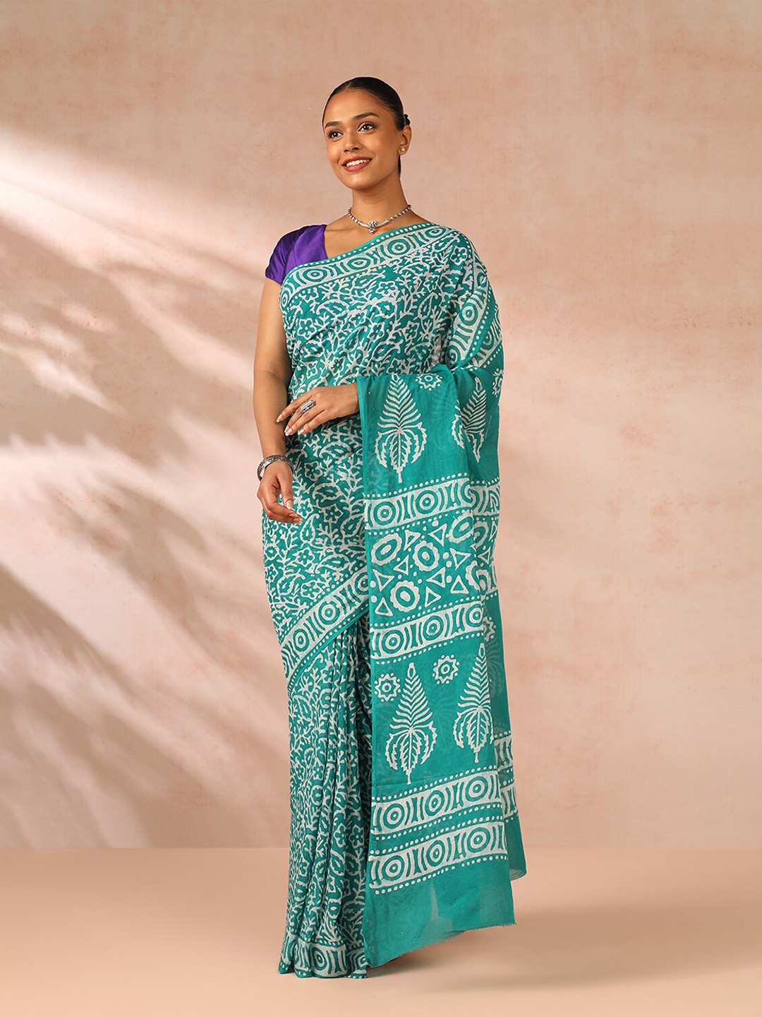 

Taneira Batik Printed Pure Cotton Saree, Green