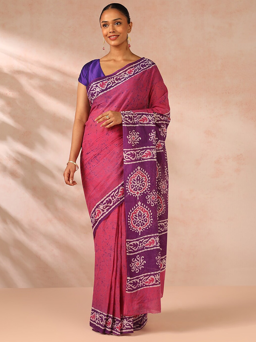 

Taneira Ethnic Motifs Printed Saree, Pink