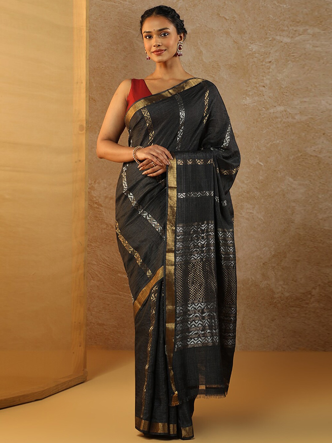 

Taneira Woven Design Zari Saree, Black