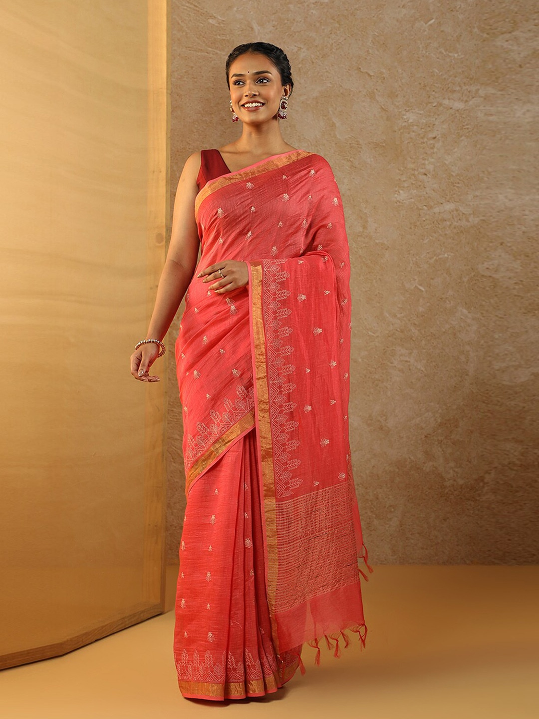 

Taneira Floral Woven Design Zari Silk Cotton Bhagalpuri Saree, Red