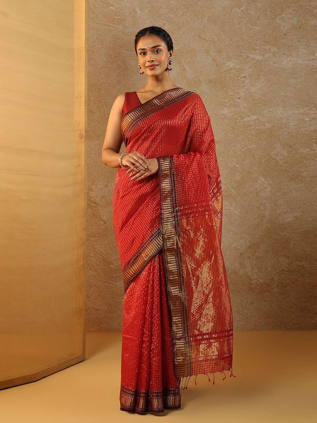 

Taneira Ethnic Motifs Woven Design Zari Silk Cotton Saree, Red