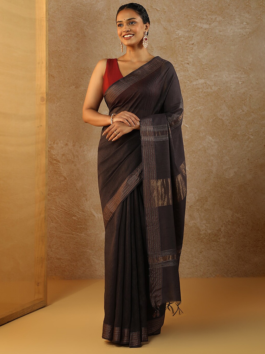 

Taneira Black & Gold-Toned Striped Zari Bhagalpuri Saree