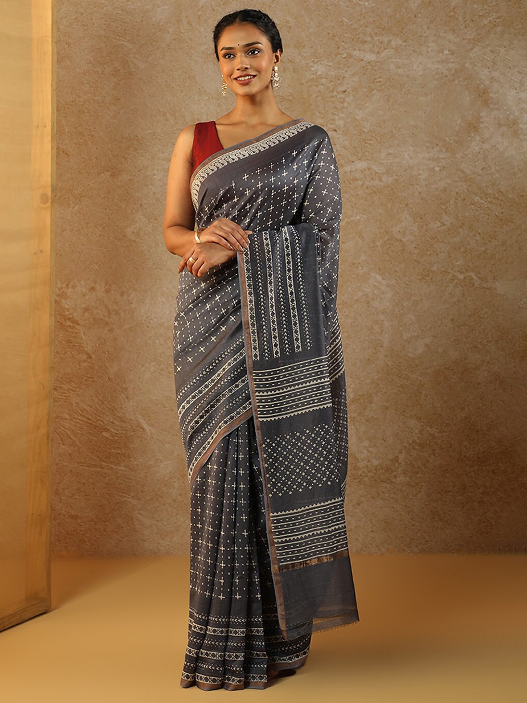 

Taneira Geometric Printed Zari Silk Cotton Chanderi Saree, Grey